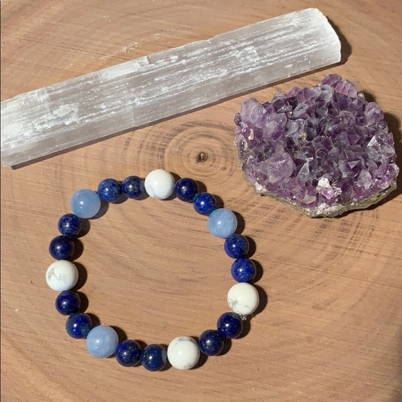 Handmade stretch bracelet - Picture 2 of 3